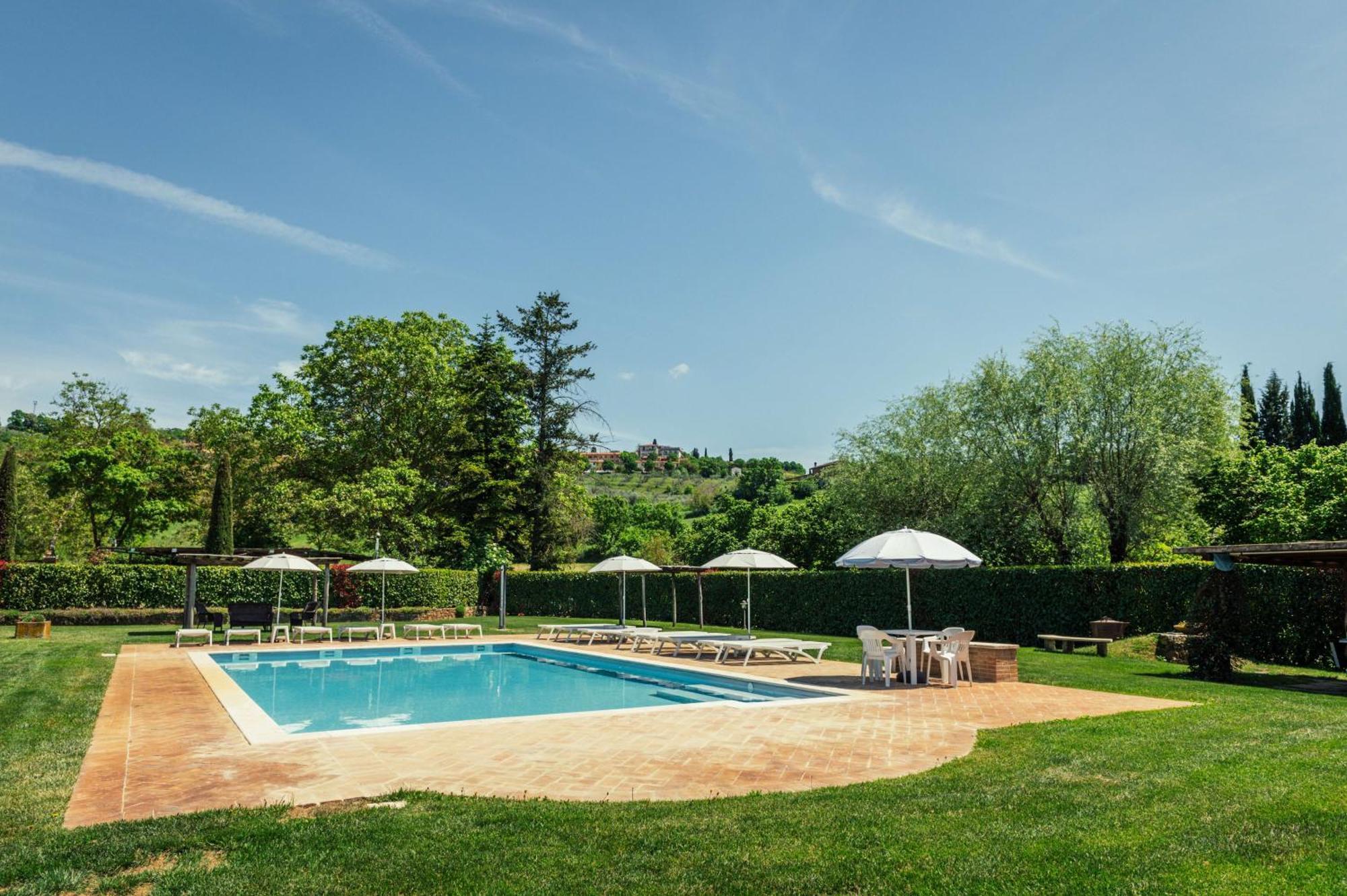 Agriturismo Casal Gheriglio Lucignano Luaran gambar