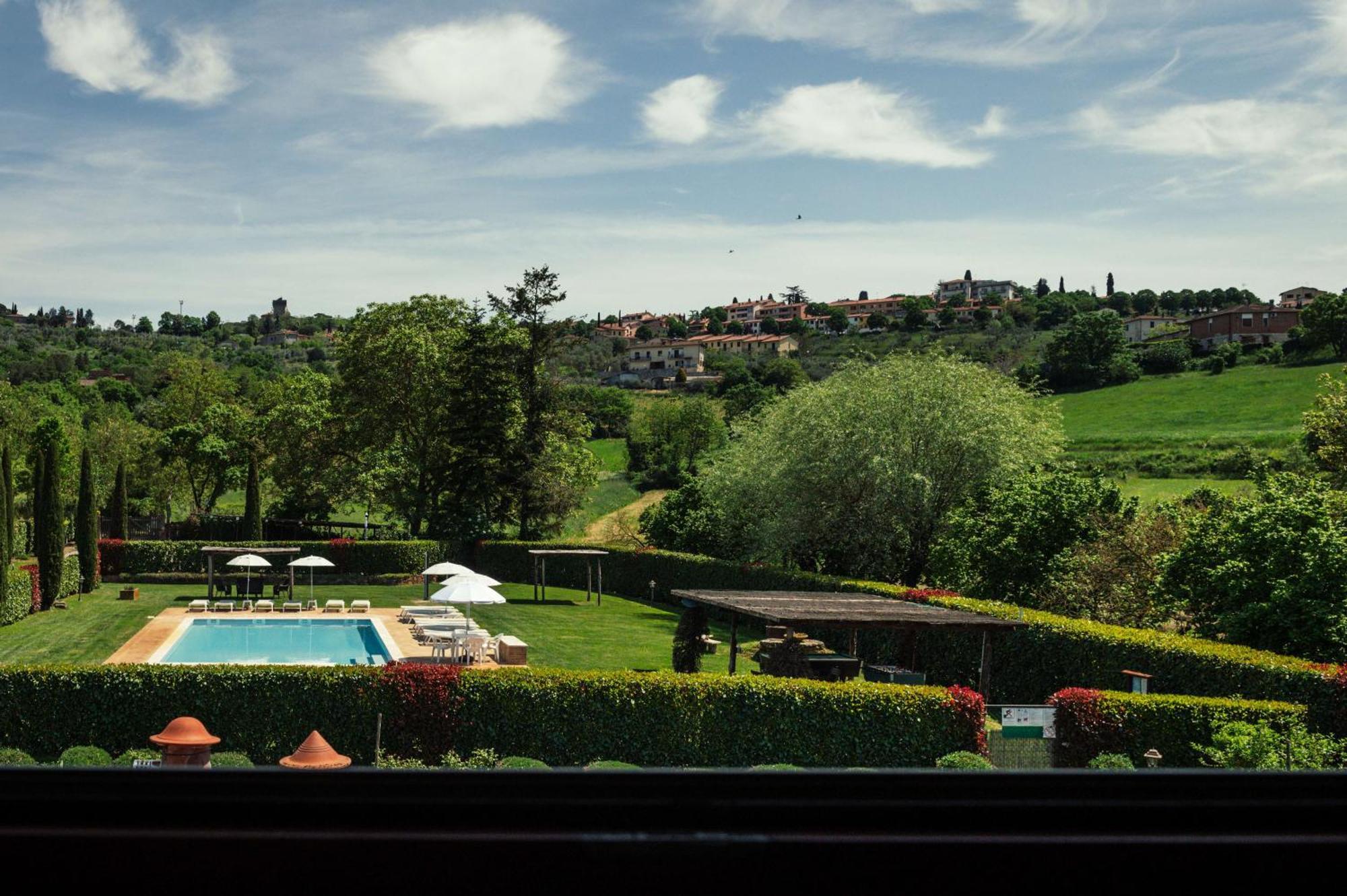 Agriturismo Casal Gheriglio Lucignano Luaran gambar