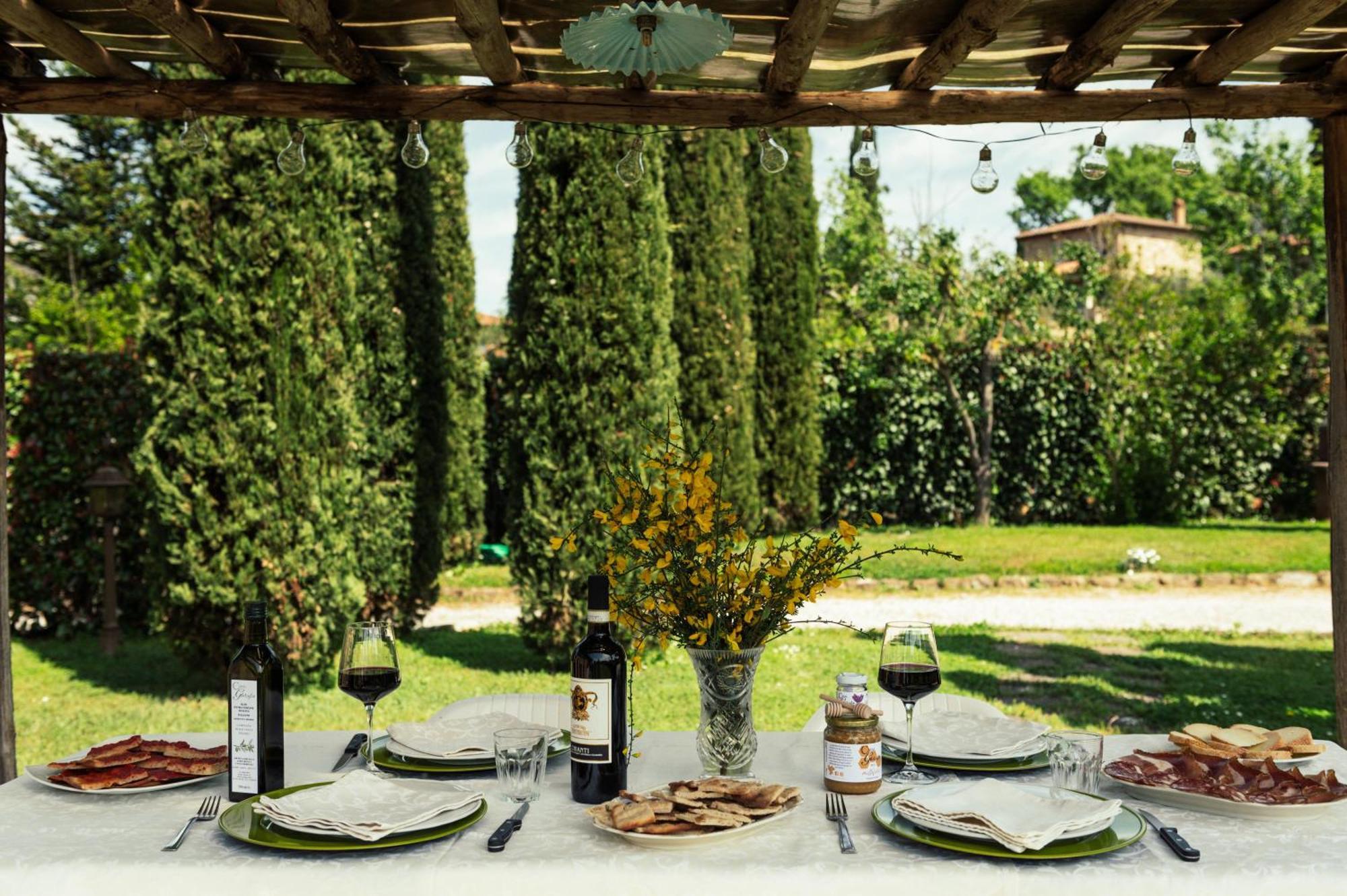 Agriturismo Casal Gheriglio Lucignano Luaran gambar