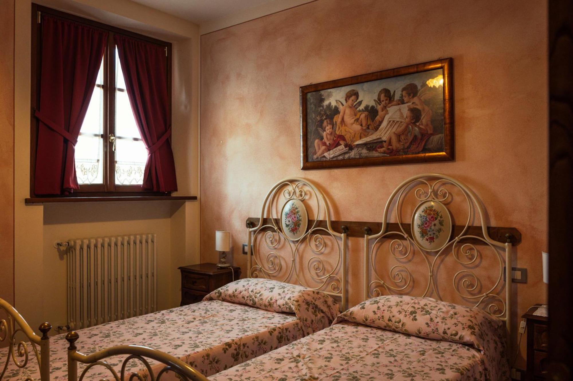 Agriturismo Casal Gheriglio Lucignano Luaran gambar