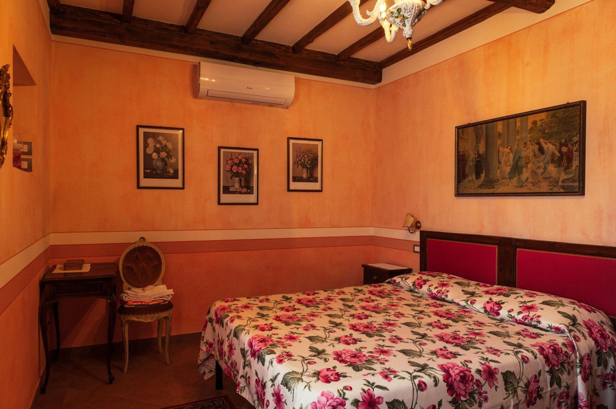 Agriturismo Casal Gheriglio Lucignano Luaran gambar