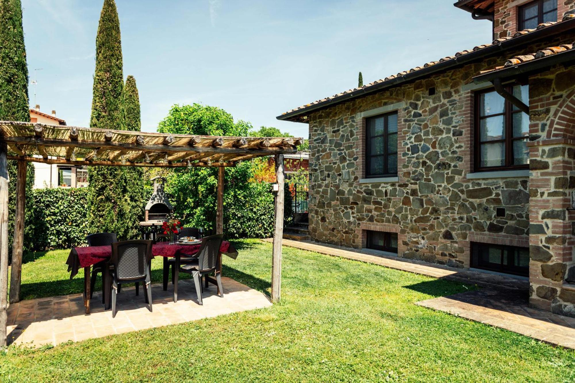 Agriturismo Casal Gheriglio Lucignano Luaran gambar