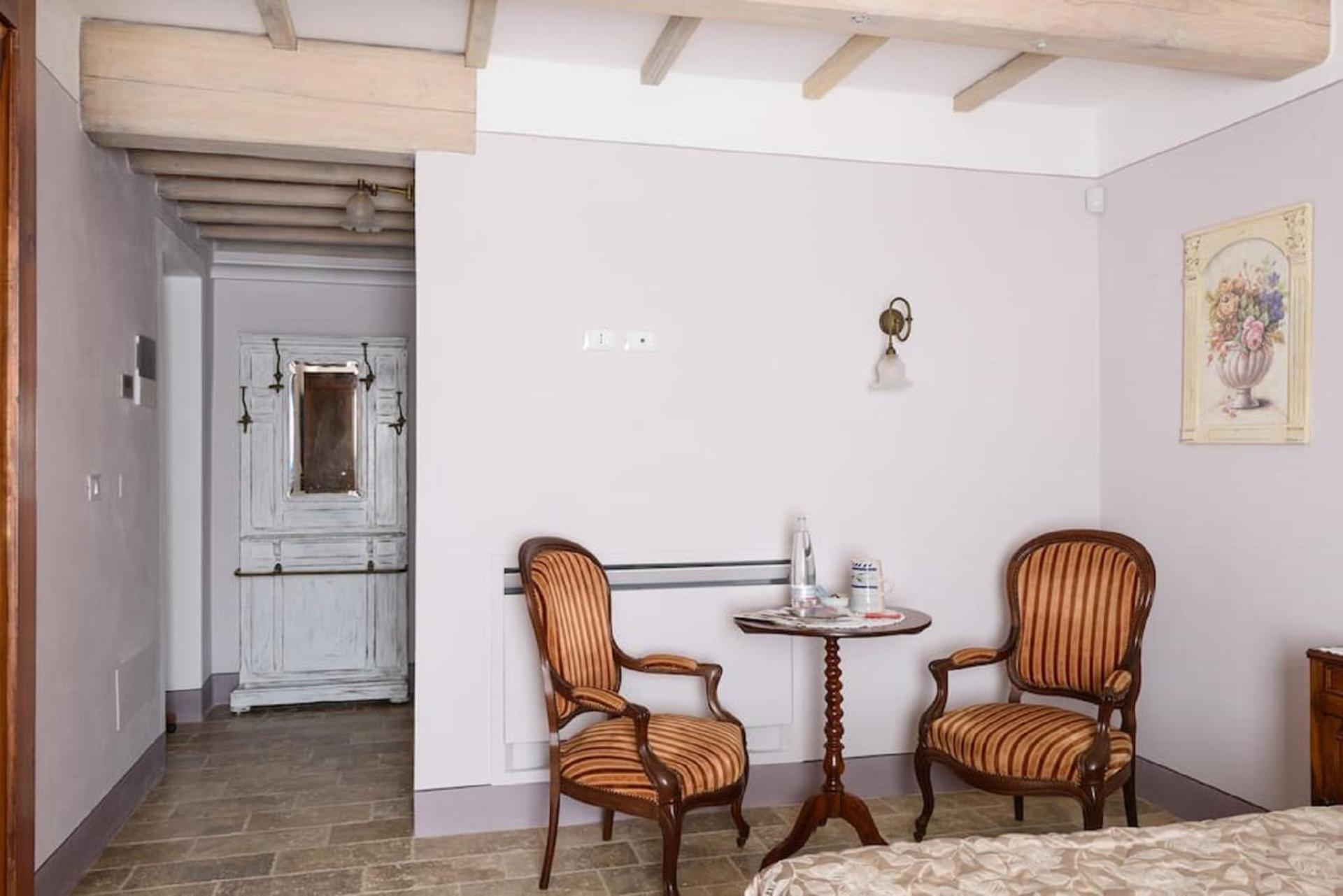 Agriturismo Casal Gheriglio Lucignano Luaran gambar
